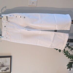 NWT White Wide-Leg Ankle Jeans